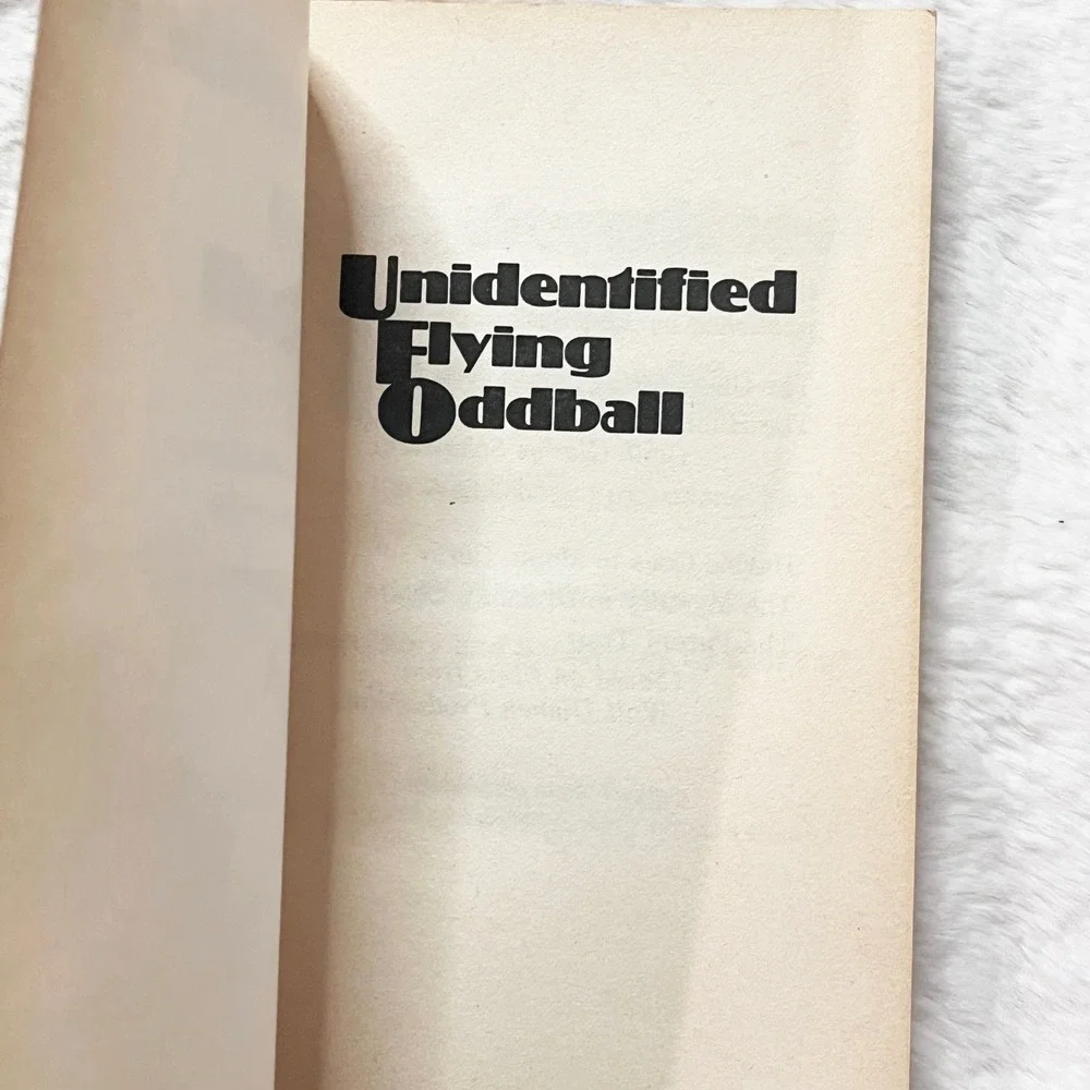 1979 Unidentified Flying Oddball Scholastic Film Novelization by Vic‎ Crume